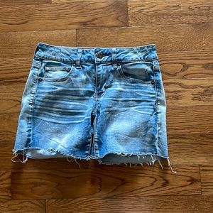 American eagle Jean shorts, size 4, great condition